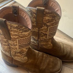 Men’s Ariat 8.5 boot